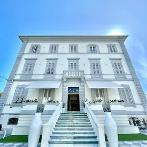 Tirreno **** Marina di Massa